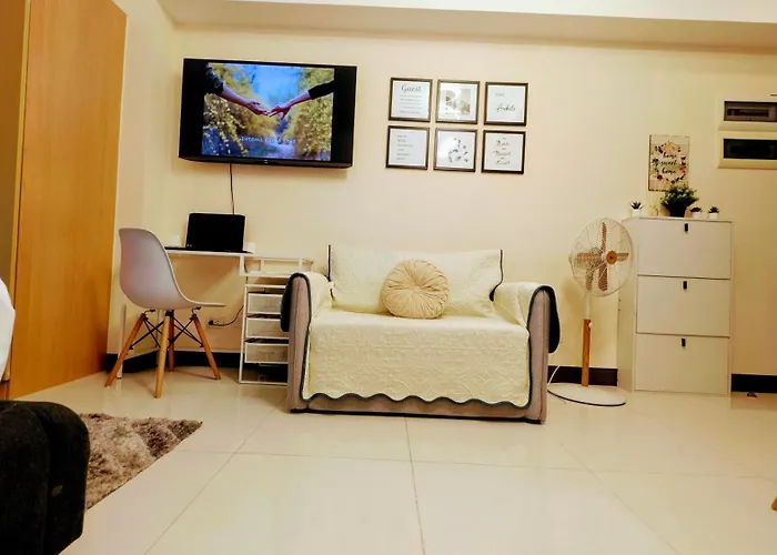 J&m Cozy Retreat - Mckinley Hill, Bgc Apartamento Manila